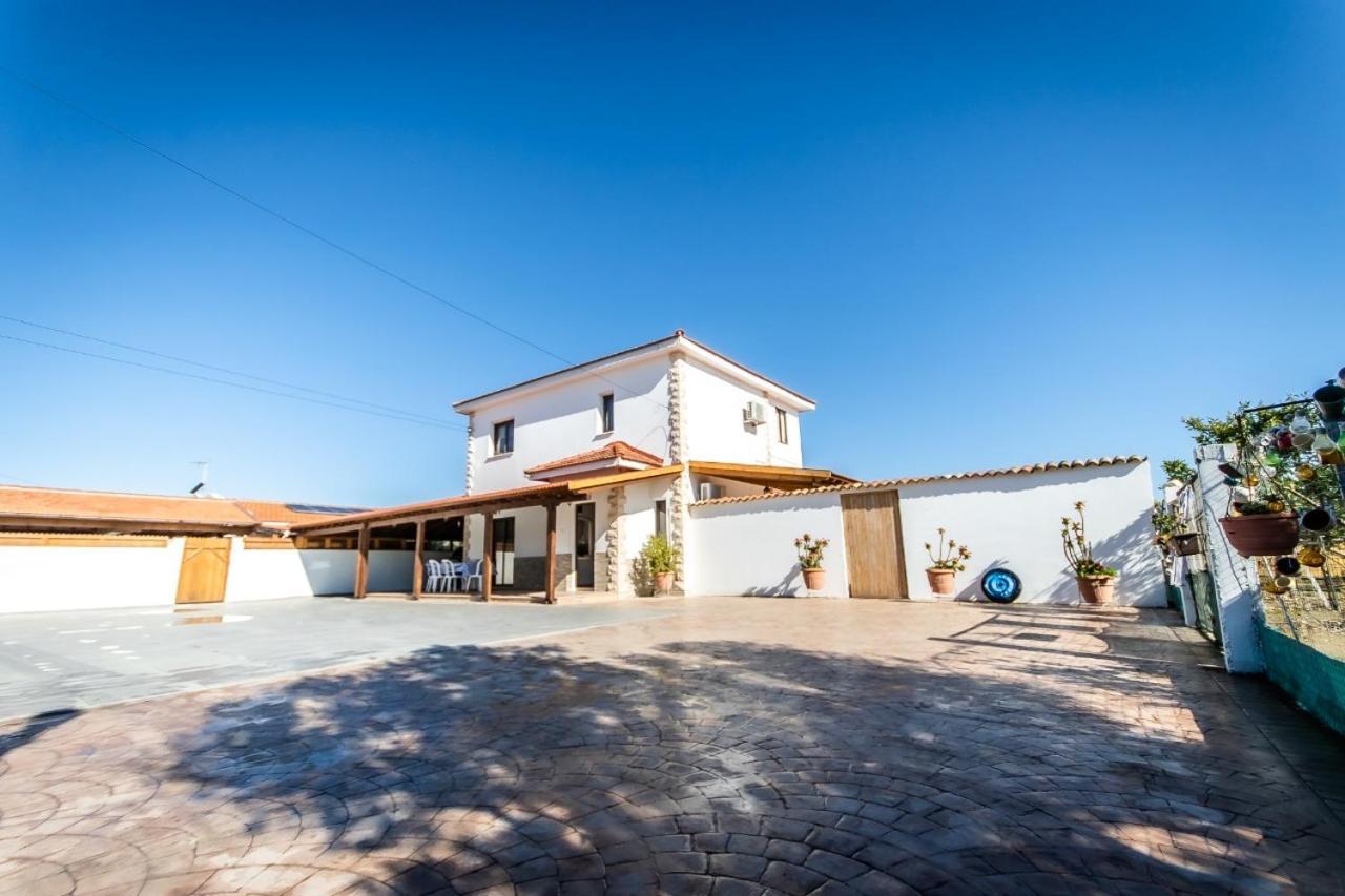 Reel Paradise Villa, Cyprus Larnaca Esterno foto